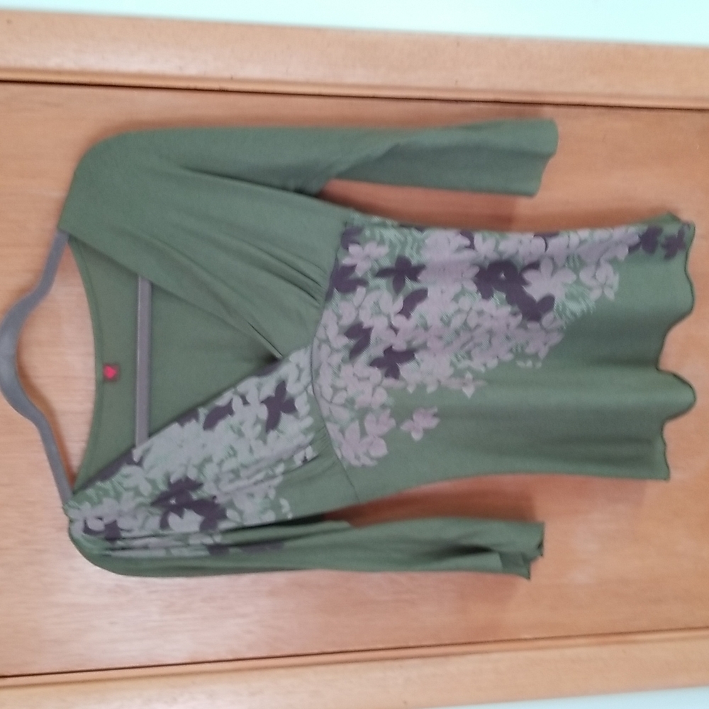 Anthropologie Language LA Green Floral Top Shirt sz Small